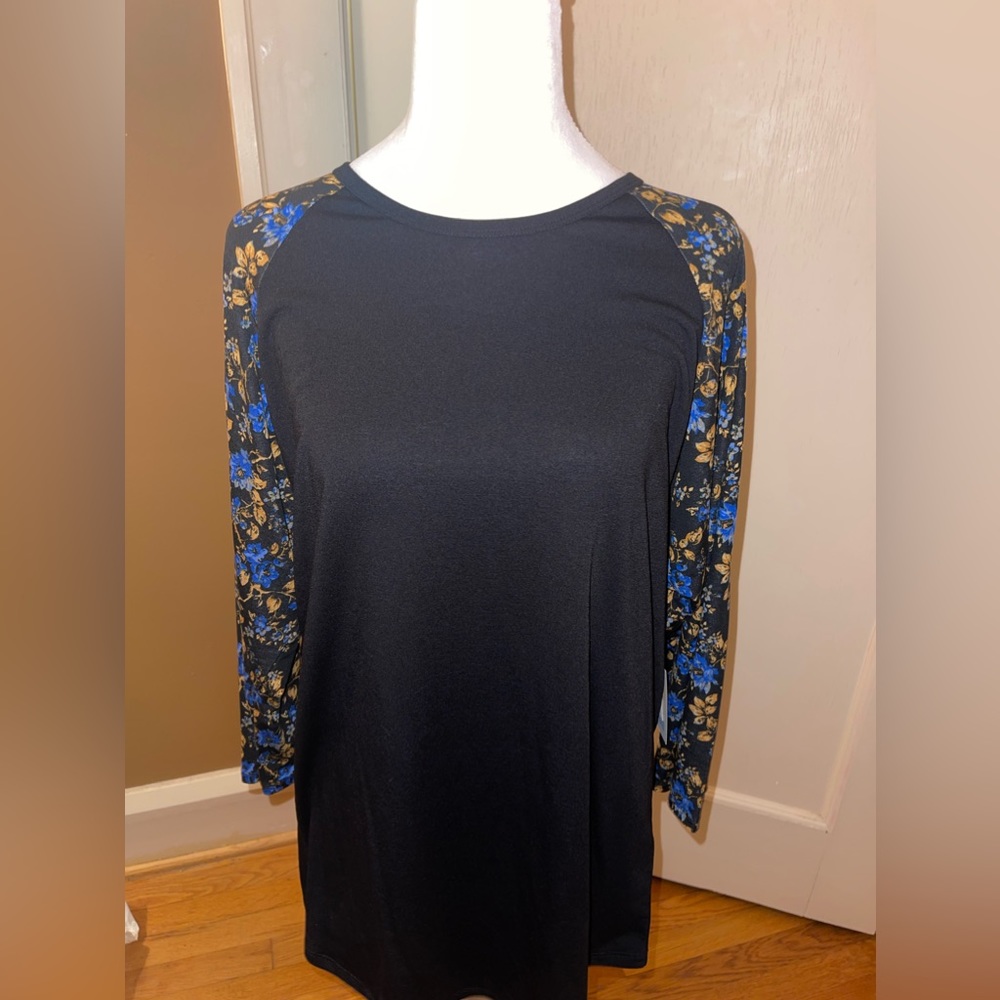 BNWT 2XL Lularoe Randy Top